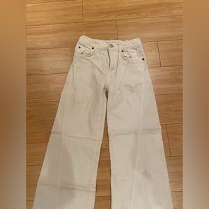 White wide leg Zara girls jeans. Size 10 in kids